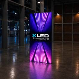 LED Rollup Messewand X-LED 850x2000 mit Druck | 85 x 200cm | X-CITE® Werbesysteme